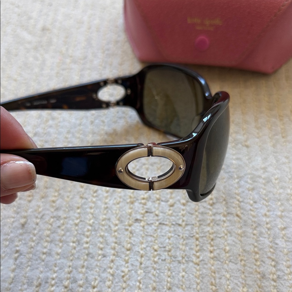 Kate Spade brown/ tortoise Sunglasses with Pink Leather Case - Picture 3 of 5